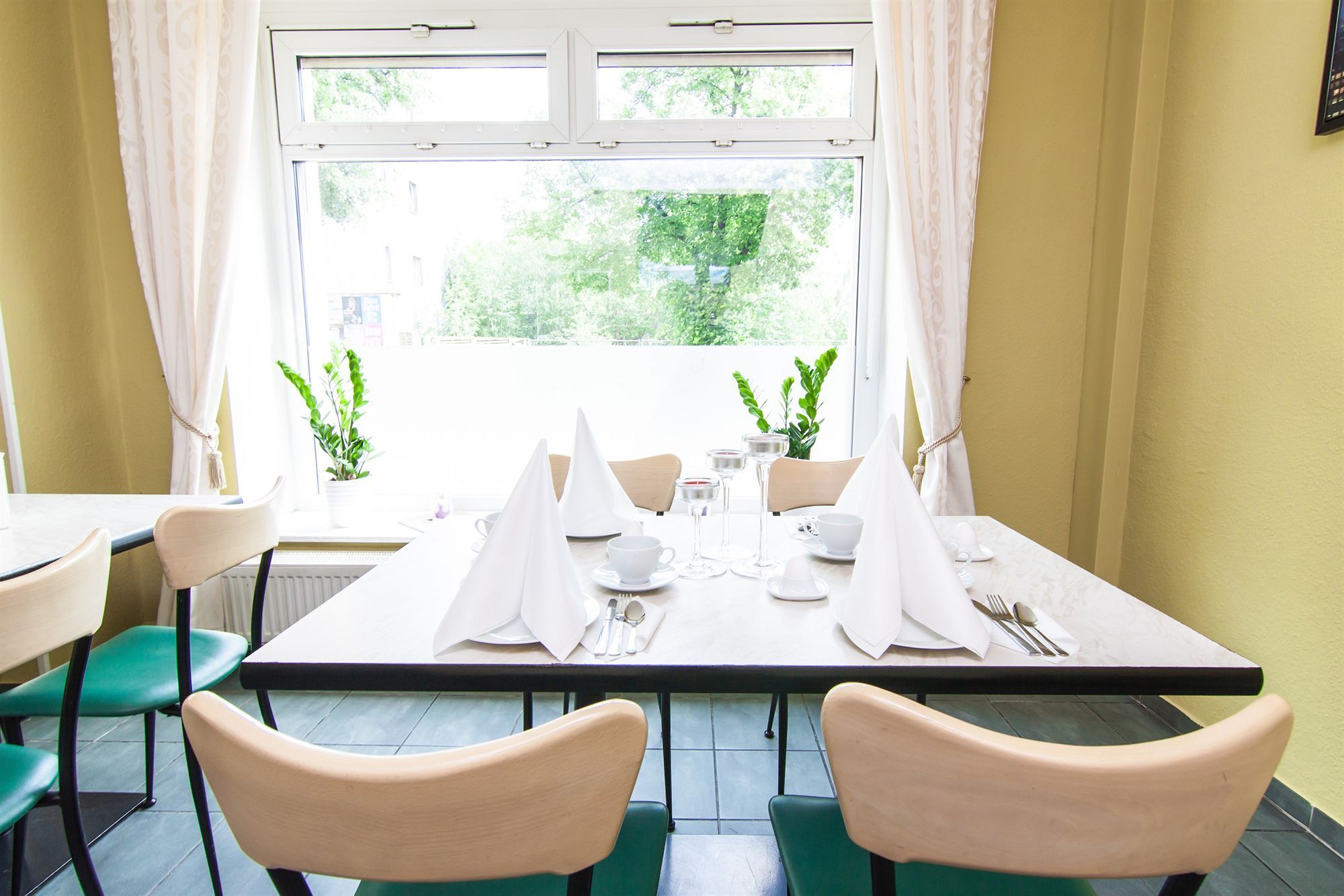 Hotel-pension Odin Gasthuis 2*
